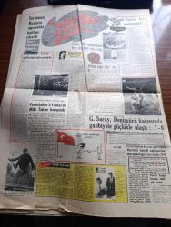 Halka ve Olaylara Tercüman Gazetesi - Turkish Newspaper - 9 Ekim 1969 -Süleyman Demirel İzmir'de halk reyine hürmet etmeyen milliyetçi değildir dedi Fotoğrafı - Miraç kandili dolayısıyla Lütfü Doğan'ın genelgesi - Ege Süleyman Demirel'i bağrına bastı - Bulgaristan'dan ilk göçmen kafilesi dün Edirne'ye geldi - Buca cezaevinde 70 mahkuma para ile izin veren  gardiyan İbrahim Durali tutuldu - Doğu sancısı yazan Ahmet Kabaklı - yeni bir Süveyş kanalı mı yazan Şükrü Baban - edebiyatçı toplantıları yazan Halit Fahri Ozansoy - burç falınız ne diyor - İstanbul Ankara İzmir Radyosu programı - Ebu Hanife yazanlar Lütfü Akdoğan ve Ali Rıza Alp Yazı Dizisi - Electrolux süpürgeleri - Bozkurt plak sunar komandolar marşı çıktı - Ayasofya gibi adamlar yazan Tarık Buğra - Necmi Tanyolaç yazıyor Ruslar bizi yenemeyecek - Kiev'e varıncaya kadar yazan Halit Kıvanç - Fenerbahçeli Yılmaz Şen de Milli takım kampında Fotoğrafı - Galatasaray Denizgücü karşısında galibiyete güçlükle ulaştı