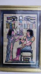 Antik Mısır Papirüsü – Horus’un Gözü Altında Kutsal Sunu Sahnesi (El Boyaması, Çerçeveli)