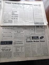 Halka ve Olaylara Tercüman Gazetesi - Turkish Newspaper - 6 Ağustos 1970 - Salihli mitinginde çatışma oldu - köylüleri kışkırtan 17 üniversitenin nezarette - Cumhurbaşkanı Cevdet Sunay  Başbakan Süleyman Demirel ile 4 saat görüştü - Başbakan Süleyman Demirel 50 yataklı hastanenin temelini atmak üzere Gediz'e gidiyor - orta dereceli okullarda sınıfta kalmak yok - ODTÜ için meclis araştırması istendi - Milli Eğitim Bakanı Orhan Oğuz - Büyükelçi Komer'in arabası yakılıyor 6 Ocak 1969 - okuyucu mektupları üzerine yazan Halit Fahri Ozansoy - En kolayı düşman olmak yazan Tarık Buğra - Ankara İstanbul İzmir Radyosu programı - İstanbul meyhaneleri yazan Reşat Ekrem Koçu Yazı Dizisi - 3. Türkiye ligi ilk devre fikstürü - Hanımları aşıkhane sözlerle uyandıran bir saat yapıldı - Fenerbahçe'nin yeni antrenörü Constantin Teasca söylüyor futbolcular iki dakika sonra öğreniyor - fuar şehirleri kupası'nda Eskişehirspor Sevilla ile oynuyor - Galatasaray voleybol davasını kazandı - Erol Tarhan