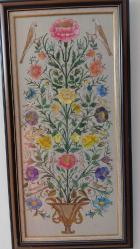 Ödemiş İpeği Üzerine El Boyama Kuşlu & Çiçekli Dikey Kompozisyon (110×55 cm)