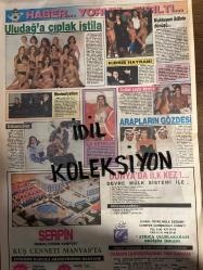 HAFTA SONU DERGİ - GAZETESİ EKSTRA EKİ DOĞUM GÜNÜ HEDİYESİ (TURKİSH -MAGAZINE - NEWSPAPER) - TAM TAKIM 8 SAYFADIR -  27 ARALIK 1991 - Sayı: 52 -Beşiktaşlı Zeki, Metin ve Feyyaz’ı yakaladık-Metin Tekin-Feyyaz Uçar-Semra Su-Nazan Çalın-Filiz Altan-Tülay Alabayırlı-Umut Tuna-Zerrin Yaman-Özlem Özkoç-Yeşim Gürel-Esra Akça-Ebru Saraçoğlu-Funda Barın-Damla Günay-Neslihan Akan-Emel Yıldırım-Rıza Silahlıpoda-Ahu Tuğba-Küçük Ceylan çeyiz düzüyor-Ceylan-Zuhal Yorgancıoğlu-Atilla Yelken-Süha Özgermi-Merih Fırat-Alev Aytaç-Selçuk Özer-Nazan Saatçi-Muzaffer Tema-Ayhan Işık-Selçuk Özer-Ahmet Rasim Küçükusta-Turgay Aktunç-Perran Kutman Kimdir-Turgut Özal-Ajda Pekkan-Burcu Dinçer-Gökşen Ulutaş-Hülya Erçel-Cenk Koray-Tanju Çolak-Hülya Avşar-lale yılmaz-Yasemin Evcim-Onno Tunç-Sezen Aksu-Berker İnanoğlu-Süleyman Demirel-Sermet Erkin-Hülya Süer-Harika Avcı-Asım Ekren-Leyla Somer-Vehbi Koç-Feyyaz Berker-İpek Pınar-Uğur Güneri