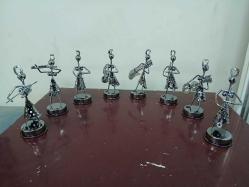 8 Lİ ÇALGICI KIZLAR, METAL, OYUNCAK DEĞİLDİR.