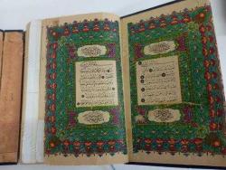 LOT.5 » Hacı Hasan Rıza Hattı KUR'AN-I KERİM - 21x29 cm KOLEKSİYONLUK.