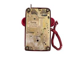 Kırmızı renk antika çevirmeli telefon