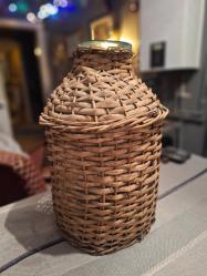 Dekoratif Hasır Kaplama Kavanoz - Kavanozu kırık - Fotografta Mevcut