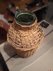 Dekoratif Hasır Kaplama Kavanoz - Kavanozu kırık - Fotografta Mevcut