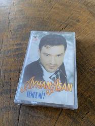 AYHAN AŞAN - SENDE Mİ - KASET (JELATİNİNDE)