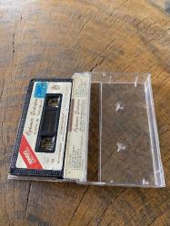 ÖZDEMİR ERDOĞAN - NOSTALJİK TAKILIMLAR - KASET