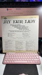 MY FAIR LADY - SOMMERSET RECORDS - ALMAN BASKI MÜZİKAL LP - KAPAK DA PLAK DA ÇOK TEMİZ... - VINLY - KAPAK ALT VE ÜSTÜ NİZAMİ BİR ŞEKİLDE BANTLANMIŞ RAHATSIZ ETMİYOR FOTOĞRAFLARA İYİ BAKALIM