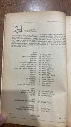 YAZKO EDEBİYAT DERGİSİ -EYLÜL 1981 SAYI: 11 -  MEMET FUAT - ASIM BEZİRCİ - KEMAL SÜLKER - SELİM İLERİ - OKTAY RİFAT - İLHAN BERK - NECATİ CUMALI - CAN YÜCEL - ALİ YÜCE - AHMET OKTAY - ÖZDEMİR İNCE - METİN DEMİRTAŞ - AFŞAR TİMUÇİN - BİLGİN ADALI - ABDÜLKADİR BULUT - SEYYİT NEZİR - İSMAİL UYAROĞLU - HÜSEYİN HAYDAR - SUAT VARDAL - NEŞE YAŞIN - MEHMET SEYDA - DEMİRTAŞ CEYHUN - IŞIL ÖZGENTÜRK - OKTAY TAFTALI - GÜRSEL AYTAÇ - SELAHATTİN BAĞDATLI - BURHAN GÜNEL - MUZAFFER UYGUNER - MUSTAFA CEM - RAMİS DARA - FAHRETTİN DEMİR - ATİLLA BİRKIYE - KEMAL BEK - ZEYNEP KARABEY - GÜLAY ERİŞ - KÜLTÜR ALIŞVERİŞİ - ENİS BATUR’UN ŞİİR VE İDEOLOJİSİ - ŞEN ŞAKRAK BİR OSMANLI - DÜŞÜNCE VE DUYARLIK - ŞİİR - ÖYKÜ - SANATTA EŞCİNSELLİK - ATTİLA İLHAN’IN YENİ ROMANI - KEMAL TAHİR VE DEVLET ANA - BİRAZ AĞIRBAŞLI - GERÇEĞİN YOLUNDAKİ UĞRAK - DİL KONUSU - ERHAN BENER’LE KONUŞMA - KİTAPLAR -  - 80 SAYFA