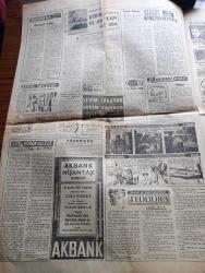 Halka ve Olaylara Tercüman Gazetesi - Turkish Newspaper - 11 Aralık 1963 - Cemal Gürsel hükümet kurma görevini Adalet Partisine verdi - Ragıp Gümüşpala Başvekil - Çat'a giden Erzurum jandarma kumandalı Albay Arif Türker kayboldu - Toto'da 13'ü Hırsız Mehmet Karaharman bildi Fotoğrafı - Gönül Yazar avukat beklerken Sülün Osman geldi fotoğraf - Belediye Başkanı Haşim İşcan mazbatayı elime alana kadar çok terledim dedi Fotoğrafı - Bursalı şoförler Christina Keeler'e aşk mektubu yazdı - kanserin sebebi sigara içki çok yemek güneş ruj ve biber - Yörük Ali Efe yazan Murat Sertoğlu Yazı Dizisi - ağır işitenlere müjde güden işitme enstitüsü açıldı - Sevim Çağlayan Sevim Tanürek Felek tablosunda Kazablanka gazinosunda - Avrupa kupa galipleri Kupası - Galatasaray Zürich'e karşı son kozunu kullanacak - Fenerbahçe Linfield'i eleyebilir - Selim Soydan Fotoğrafı - son namağlubu yenen takım İzmirspor - Galatasaray bütün selahiyetleri antrenör Coşkun Özarı'ya verdi - Tevfik Ünsi'nin görüşü