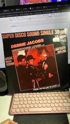 DEBBIE JACOBS - UNDERCOVER LOVER - THINK I'M FALLIN' IN LOVE - SPECIAL DISCO VERSION - MCA RECORDS 1979 - MAXI SINGLE YANİ 30 CM'LİK 45'LİK ALBÜM... - SUPER DISCO SOUND SINGLE 30 cm 45 UPM - LIMITIERTE AUFLAGE (LIMITED EDITION) - VINLY