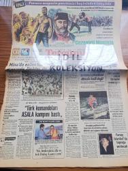 Halka ve Olaylara Tercüman Gazetesi - Turkish Newspaper - 21 Eylül 1983 - 1683 milletvekili adayı hakkında MGK incelemesinin sonuçları bugün açıklanıyor - tüneldeki izdihamda çok sayıda Hacı vefat etti - Mina'da ezilen Hacılar arasında Türkler de var - ABD Kuvvetleri Lübnan ordusunun yanında çarpışmalara katıldı - Kıbrıs Rum yönetimi Dışişleri Bakanı Rolandis ani olarak istifa etti - Başbakan Bülent Ulusu ile Türk İş Başkanı Şevket Yılmaz ek zam için görüşecek - Türk komandoları ASALA kampını bastı - Parti liderleri basın hürriyetini savunacağız dediler - Milli Eğitim eski bakanlarından Orhan Cemal Fersoy İstanbul'da toprağa verilecek - Sözün kısası yazan Rauf Tamer - Cumhurbaşkanı Kenan Evren kurban bayramının ilk günü kimsesiz çocuk ve yaşlılara ziyaret etti fotoğraf - Türkiye'nin ilk fermuarlı yatakları Fotoğrafı - 12 Eylül düşmanlarının utanmaz oyunları yazan Ergun Göze - MDP Genel Başkanı Turgut Subaşı ve kurucularına 130 bin mektup 29 bin telgraf geldi - TRT radyo programı