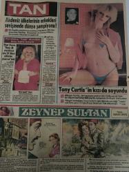 TAN GAZETESİ DOĞUM GÜNÜ HEDİYESİ (TURKISH NEWSPAPPER) - 18 ŞUBAT 1984 - SADECE 4 SAYFADIR -Sarıyerli Birsen-Tayfun Hopalı-Filiz Ersuer-Adem-Havva-Mutih Turhan-Kemal Sunal-Yul Brynner-Ganimet Aktaş-Saadet Kuyucu-Ayşen Çolak-Nuran Coşkun-Neşet Öncü-Nigar Uluerer-Allegra Curtis-Tony Curtis-Ermeni’nin köpeği komşusunu yedi-Tam döviz kazandıracaktım polisler yakaladı-İlaç mı Neskafe mi-Şişli’de video dükkanı açtı-Adem Havva’yı hamile bıraktı-Avustralya’da öldürülen Türk gangsterin hayatı filme alınıyor-İçinizdeki saate göre yaşayın-Uzakta Kalan Gökyüzü-Kemal Sunal’dan kahkaha tufanı-TAN evlerimizi renklendirdi-Akdeniz ülkelerinin erkekleri sevişmede dünya şampiyonu-Tony Curtis’in kızı da soyundu-Zeynep Sultan