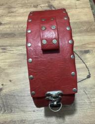 Retro Tasarım Tutma saplı zincirli Kırmızı Deri Plak Çantası Çapı 30 cm