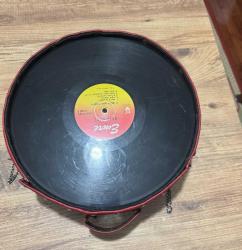 Retro Tasarım Tutma saplı zincirli Kırmızı Deri Plak Çantası Çapı 30 cm