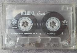 METELİCA LOAD KASET. KARTONETİ YOK. KASET TEMİZ DURUMDA GÖZÜKÜYOR. KOLEKSİYONLUK