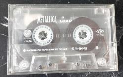 METELİCA LOAD KASET. KARTONETİ YOK. KASET TEMİZ DURUMDA GÖZÜKÜYOR. KOLEKSİYONLUK