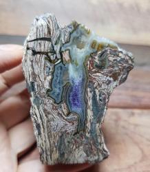 Taşlaşmış Ahşap Levha: Druzy Ametist, Renkli Şeritler - Ağırlık: 184g - Benzersiz Koleksiyonluk Nadir Parça Kütle