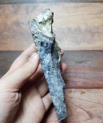 Yoğun Koyu Renkli Çubuk Akik Levha - Siyah Numune - Odaklanma, Koruma ve Derin Anlayış Taşı - Ağırlık: 383g - Benzersiz Koleksiyonluk Nadir Parça