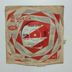 Nesrin SİPAHİ İstanbul'a gelmeseydim - İstanbulu artık hiç sevmiyorum