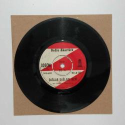 Bedia AKARTÜRK Dağlar dağladı beni - Aslan Mustafam