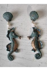 Deniz Atı Küpe Retro Dönem Ürünü. Kullanılmamış temiz durumda. Retro dönem ürünü