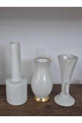 3 Adet Porselen Vazo Antika. 10 12 ve 15cm boyunda. Bir tanesi Bavaria damgalı