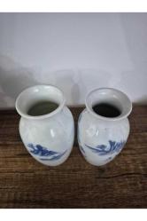 Mavi Beyaz Çin Porselen Antika Vazo. Orijinal dönemine ait 2 adet. Temiz durumda