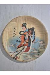 16cm Japon Ahşap Tabak. Temiz durumda Ortadoğu üretimi Japon temalı