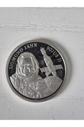 Doğu Almanya Astronot Sigmund Madalya. 3cm çap