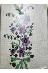 21x34 Çerçevesinde Etamin Duvar Panosu. Kumaş üzeri el ișleme. Orijinal