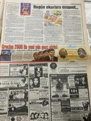 HÜRRİYET KELEBEK GAZETESİ MAGAZİN EKİ DOĞUM GÜNÜ HEDİYESİ (TURKISH NEWSPAPPER) - 29 KASIM 1995 - SADECE 4 SAYFADIR -Uğur Dündar-Ayşe Arman-Deniz Baykal-Necdet Menzir-Merve-Mehmet Ali-Haluk Şahin-Ali Namık-Aydın Özdalga-Sean Bean-Berrin Politi-Melanie Hill-Lori-Molly-Hayri Caner-Cemal Dündar-Azize Bergin-Gündüz Tezmen-Semih Cankurt-Sertab Erener-H.Schmidt-Kemal Çağlar-Güllü Çeliktaş-Binnaz Aydın-Yusuf Toker-Nursun Ünlü-A.Tahsin Çetin-Murat Akar-Esin Talinli-Aykut Çınar-Ufuk Karakoç-Gökhan Yaşar-Anjelik Uygan-Ayhan Ahiskal-Jak Fermon-Julia Roberts-Robert Duvall-Dennis Quaid-Lasse Hallstrom-Clint Eastwood-Meryl Streep-Gülen Palyaço Ağlayan Pinokyo-Keloğlan-Meg Ryan-Kevin Kline-Lawrence Kasdan-Faruk Erem-Rutkay Aziz-Stallone-Armand Assante-Diane Lane-Mel Gibson-Sophie Marceau-Martin Lawrence-Will Smith-Tea Leoni-Michael Bay-Bruce Willis-Jeremy Irons-Samuel L. Jackson-John McTiernan-Meryl Streep-Glenn Close-Jeremy Irons-Bille August-Kevin Costner-Kevin Reynolds-Denzel Washington-Gene Hackma