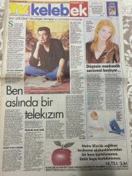 HÜRRİYET KELEBEK GAZETESİ MAGAZİN EKİ DOĞUM GÜNÜ HEDİYESİ (TURKISH NEWSPAPPER) - 19 AĞUSTOS 1996 - SADECE 4 SAYFADIR -Okan Bayülgen-Mario Levi-Ayşe Arman-Sarah Ferguson-Yves Saint Laurent-John Bryan-Prenses Diana-Figen Yanık-Hayri Caner-Cemal Dündar-Fahri Bey-Hamdi Bey-Azize Bergin-Gündüz Tezmen-Güzin Abla-Yasmine Boran-Jodie Foster-Azize Bergin-Ayşe Arman-Davut İbrahimoğlu-Tansu Çiller-Sarah-Yusuf Kurçenli-Yalçın Düner-Sermin Karaali-İlhan Şeşen-Orhan Oğuz-Aytaç Arman-Nilüfer Açıkalın-Mahir Günşiray-Müjde Ar-Ayşen Gruda-Robin Williams-Mel Gibson-Demi Moore-Alec Baldwin-Jim Carrey-Hugh Grant-Julianne Moore-Keanu Reeves-Julia Ormond-Harrison Ford-Sivri dilli Okan Bayülgen kimseyi uçurmadan konuştu-YSL'nin kadrosunda-Düşesin mankenlik serüveni başlıyor-Ben aslında bir televizim-Nutra Slim'de sağlıksız beslenme alışkanlıklarınızdan bir kere kurtulursunuz ömür boyu kurtulursunuz-Bana yalan söyle-Su hayatta neler oluyor-Meyve heykeller-Ölümün külü-Adetlerim düzensiz-Kürtaj yüzünden cezaland