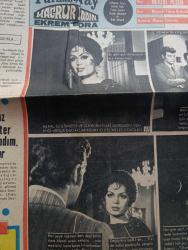 Tercüman İnci Gazetesi - Turkish Newspaper - 14 Haziran 1970 - Ertan Anapanın yeni aşkı Fotoğrafı - Şantöz Başak günlerini sevgilisinin dizi dibinde geçiriyor - Sevinç Pekin'in sözleri onun sihirli sesi ve yakıcı gözlerinden kendimi güç kurtardım Fotoğrafı - Yıldız Kenter Amerika'da tiyatro seks salgını halinde utandım Fotoğrafı - Mağrur Kadın başrolde Türkan Şoray Ekrem Bora Süleyman Turan Leman Akçatepe Foto Roman - trendeki yabancı başrolde Yelda Gürani Erdem Güvenç Anna Maria De Santo Foto Roman - tarihi aşk ve macera romanı Kleopatra yazan Murat Sertoğlu Yazı Dizisi - evlenmek istiyorum köşesi - rüyalarınız karakteriniz talihiniz Astro Grafoloji uzmanı hizmetinizde - Hilton yüzme havuzunun parlak açılış kokteyli - Beyböri çin sarayında başrolde Salih Güney Müjgan Ağralı Aynur Aydan ve Tanju Şakar senaryo Sevda Sezer Foto Roman - Foto Şaka - A'dan Z'ye kadar Kadın Ev yazan Belma Aksun - kadın ansiklopedisi - fıkra - dert ortağınız derman amca - dansta ilk adım - pens ve pli nasıl