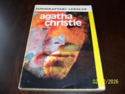 FOTOĞRAFTAKİ LEKELER.....AGATHA CHRİSTİE..