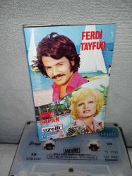 Kaset Ferdi Tayfur Huri Sapan  Dertli Gibi Sevdim. Orijinal 1997 Uzelli 222. Sorunsuz çalışıyor koleksiyonluk