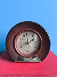 Citizen Alarmlı Masa Saati