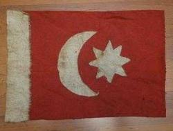 ESKİLERDEN KOLEKSİYONLUK GÖĞÜS CEBİ BAYRAĞI. EL DİKİŞİ.