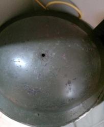 Kore Savaşı Türk Askeri Miğferi.  İkinci Dünya Savaşı Dönemi İngiliz Miğferi Türk Ordusunca da Kullanılmaya Başlanmış,  Türk Askeri ve Subayları Tarafından Kore Savaşı sonrasında da Kullanılmaya devam etmiştir..koleksiyonluk bir ürün.