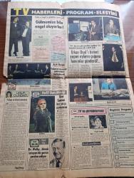 Günaydın Gazetesi - Turkish Newspaper - 5 Ocak 1977 - Türkiye'ye hem petrol hem dolar akacak - Iraklılar Süleyman Demirel'i altın yaldızlı koltuğa oturttular Fotoğrafı - Boksör Muhammed Ali Clay 35 milyon lira tazminat verip karısından boşandı Fotoğrafı - Kozan Hastanesi Başhekimi olan Doktor Ahmet Karadağ hastanede koma halinde yatarken görülüyor Fotoğrafı - İki günde 83 şişe şarabı su gibi içtiler Fotoğrafı - Bir tombalacı 225 karton kaçak sigara ile yakalandı - Düdüklü tencere yazan Necati Zincirkıran - Tan turizm - küçük ilanlar - televizyonda en çok sevilen spiker Erkan Oyal'ın başını kaşıyacak vakti yok Fotoğrafı - Nokta ve Virgülün güldürüleri makas yedi Fotoğrafı - yılbaşı ve televizyonumuz yazan Uğur Dündar - hafif batı müziği programında 5 parça ile ekrana gelecek olan Sibel Egemen Fotoğrafı - açık oturum yabancı sermaye yatırımları tartışılacak - Şinasi Ertan Feyyaz Berker Sakıp Sabancı Profesör Doktor Memduh Yaşa ve Memdullah Gezgin birlikte görülüyor Fotoğrafı - hayat yolu