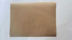 BİRLEŞİK KRALLIK ESKİ BAŞBAKANI MARGARET THATCHER'IN HABER AJANSI BASIM FOTOĞRAFI - NEWS AGENCY PHOTO OF FORMER UNITED KINGDOM PRIME MINISTER MARGARET THATCHER - 23 x 17 cm EBADINDA -İNGİLİZ BAŞBAKANI MARGARET THATCHER VE BATI ALMANYA ŞANSÖLYESİ HELMUT SCHMİDT, PAZARTESİ GÜNÜ BURADA BİR ARAYA GELDİKLERİNDE RÜZGARDAN ETKİLENMİŞLERDİ. ALMAN LİDER, İNGİLİZ BAŞBAKANLARININ RESMİ KIR EVİ OLAN YAKINDAKİ CHEQUERS'TA 24 SAAT SÜRECEK GÖRÜŞMELER İÇİN GELMİŞTİ.- İNGİLTERE SİYASİ TARİHİ - (BRİTİSH PRİME MİNİSTER MARGARET THATCHER AND WEST GERMAN CHANCELLOR HELMUT SCHMİDT ARE WİNDSWEPT AT THEY MEET HERE MONDAY AS THE GERMAN LEADER ARRİVED FOR 24-HOURS OF TALKS AT NEARBY CHEQUERS (THE OFFİCİAL COUNTRY RESİDENCE OF BRİTİSH PRİME MİNİSTERS)