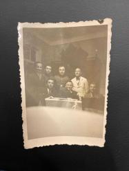 Çiftlik lokantasında gece yemeği yerken 1937 fotoğraf