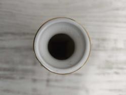 ANTİKA JAPON PORSELEN VAZO ÖLÇÜLERİ 20CM 6CM 5CM ÇOK İNCE BİR YAPISI VARDIR DÖNEMİNİN YILDZLARINDAN