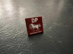 DEMOKRAT PARTİ ROZETİ ( DP ) No28