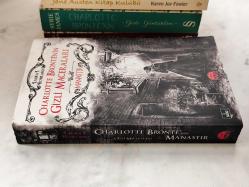 Charlotte Bronte'nin Gizli Maceraları - Manastır