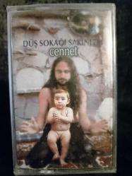 DÜŞ SOKAĞI SAKİNLERİ CENNET KASET