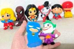 Çizgi film animasyon kahramanları karakter figür oyuncak set Batman joker Spiderman Harley Quinn wonder woman süper girl flash vb. Koleksiyon nostalji tasarım dekor hediye vintage retro hobi minyatür diorama reklam promosyon