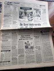 Hürriyet Gazetesi - Turkish Newspaper - 13 Ağustos 1981 - Eylül'de de denize girilebilecek - Avrupa'yı sel götürüyor Fotoğrafı - Adana sıkıyönetim komutanlığı'nın bildirisi buğdayı fazla olan bildirimde bulunacak - Nükhet Duru ve Sezen Aksu saz mı caz mı müzikalinde buluştu Fotoğrafı - Gümrük ve Tekel eski bakanı Tuncay Mataracı'ya 17 takım elbise diktim parasını alamadım - 14 idamlı TDKP davası bugün karara bağlanıyor - Münih olimpiyat baskınının planlayıcısı olarak bilinen Ebu Davut beş kurşun yedi ölmedi Fotoğrafı - Heidi'nin yaratıcısı Lazare Wechsler öldü - kültür bakanı Cihad Baban eski eserleri korumak milli görevdir dedi - Sevim Tuna son gala Taşlık Şale'de - Gönül Yazar İbrahim Tatlıses Zerrin Egeliler ve Nazan Şoray Yenikapı gar gazinosu'nda - Emel Sayın Caddebostan maksim'de - at yarışları sonuçları - bu mu 150 milyonluk Fenerbahçe - seyrettiğim dünkü Galatasaray yazan Eşfak Aykaç - ofsayta rağmen TSYD Kupası Galatasaray'ın fotoğrafı - Galatasaray antrenörü Birch