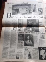 Hürriyet Osmanlı Gazetesi - Turkish Newspaper - 18 Ekim 1999 - 700 yıllık uzun yürüyüş yazan Murat Bardakçı - Üçüncü Roma imparatorluğu yazan İlber Ortaylı - bürokrasi kapısı Malazgirt yazan Erhan Afyoncu - Osmanlı'da sanayi sabunla başladı  yazan Gülden Sarıyıldız - Teşvikiyeyi teşvik etmişlerdi yazan Burak Çetintaş - Osmanlı Gazetesi Mimar Sinan'ın hamamına sponsor - ilk paparazzi minyatürcüler  yazan Günay Kut - Osmanlı'da feminist yayınlar yazan Zehra Toska - bir hanedanın dramı yazan Murat Bardakçı - mantıdan hamburgere yazan Turgut Kut - İstanbul'un ilk Işıkarası yazan Ekmeleddin İhsanoğlu - Padişah Best Seller'ları yazan Filiz Çağman - batılılaşma iflas getirdi yazan Ali Akyıldız - şiir gibi sözlükler yazan Günay Kut - 19. Yüzyıl gümüş leğen ibrik Sadberk Hanım müzesi koç - Sümerbank - Osmanlı'nın başkentleri - sarayın lojman mahallesi - cüzdandaki banknotun tarihi - Vakko dekor - şair Nigar - mektepli kadının dergisi mektepli Fotoğrafı - sarayda toplu sünnetler - Sakıp Sabancı